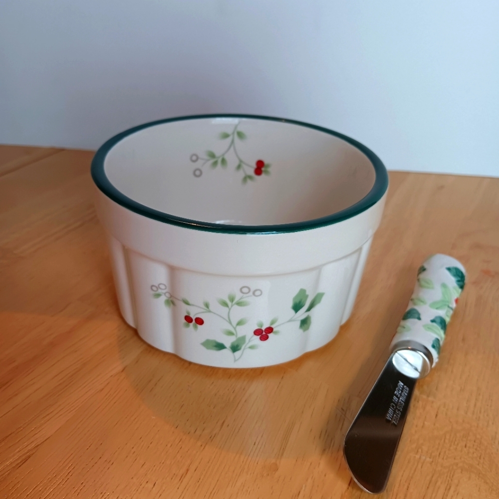 Pflatzgraff Winterberry Dip Mix Bowl & Spreader Set Boxed